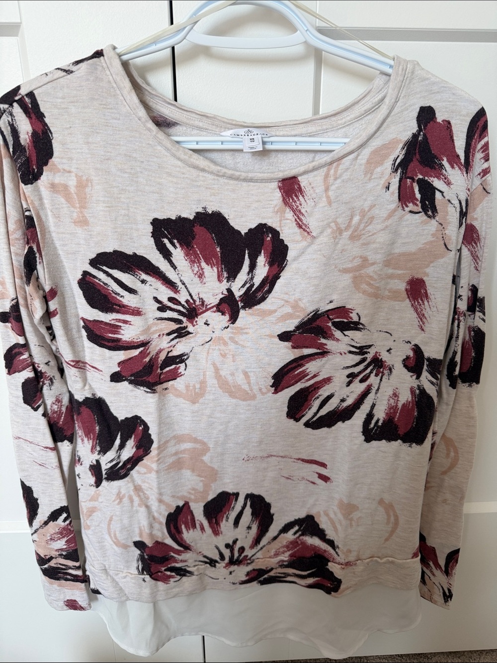 RW&Co Women's Floral Print Long Sleeve Top in Beige and Burgundy